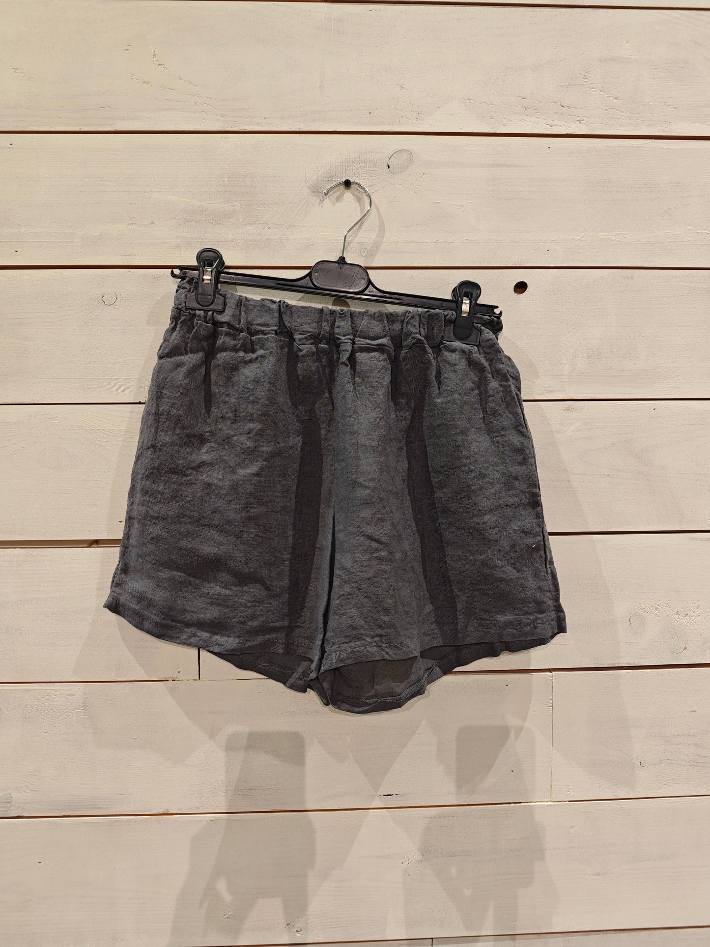 REF 24064 100% LINEN SHORTS: Heavenly