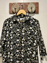 Load image into Gallery viewer, Floral shirt dress
