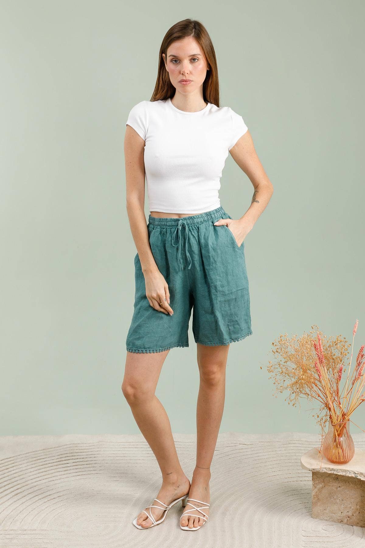 100% Linen Bermuda Shorts REF. 85751: Duck Green