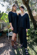 Load image into Gallery viewer, Black linen Susan dress
