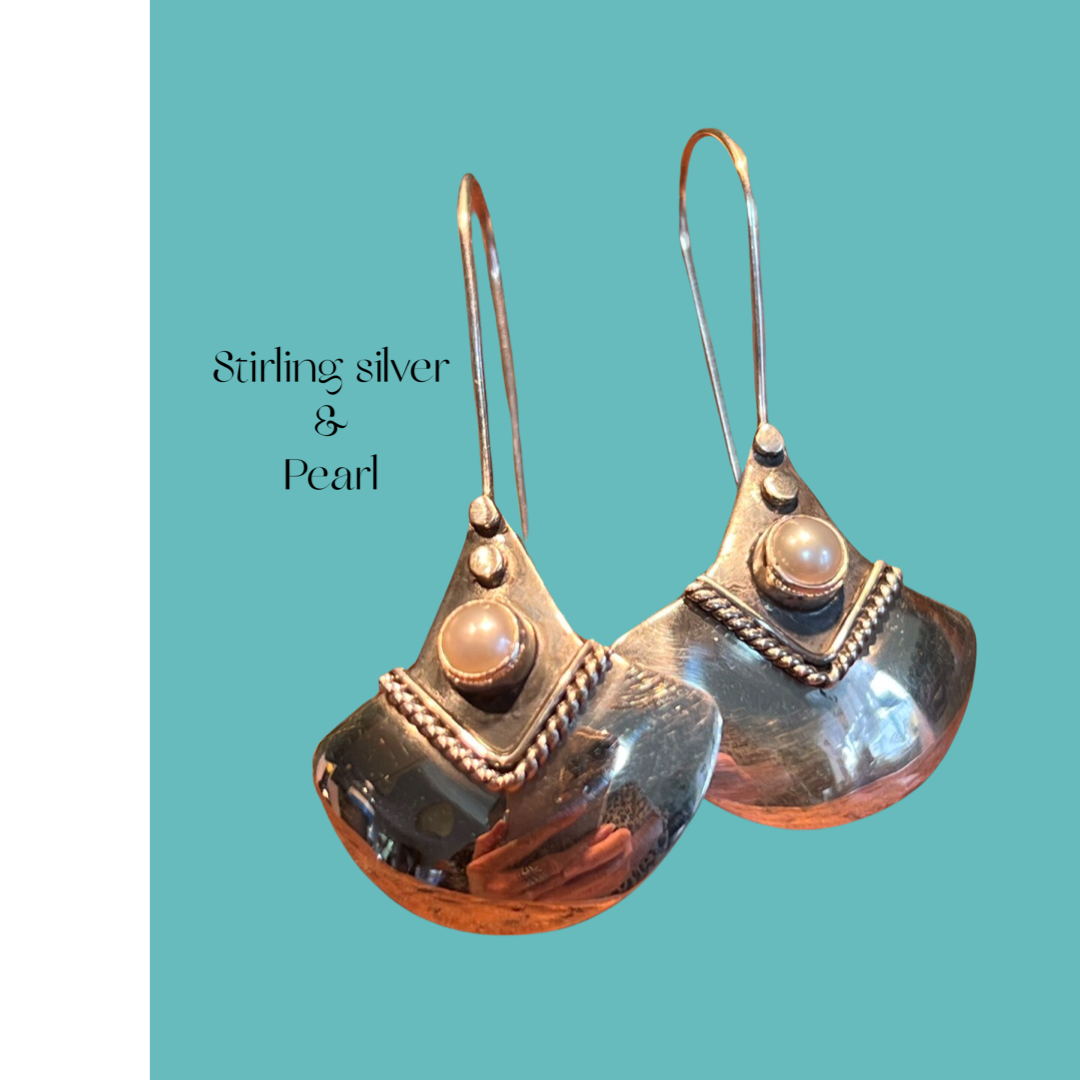 Navo Silver and pearl earrings